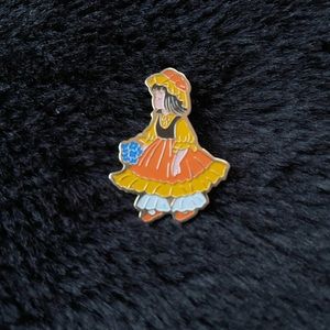 Enamel Brooch with gold tone